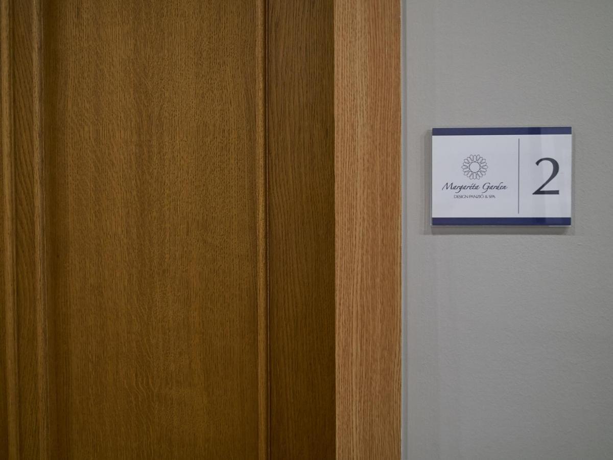 Margareta Garden Boutique Rooms เอ็กเกอร์ ภายนอก รูปภาพ